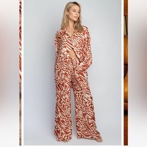 Resa Miley Set in Harlow